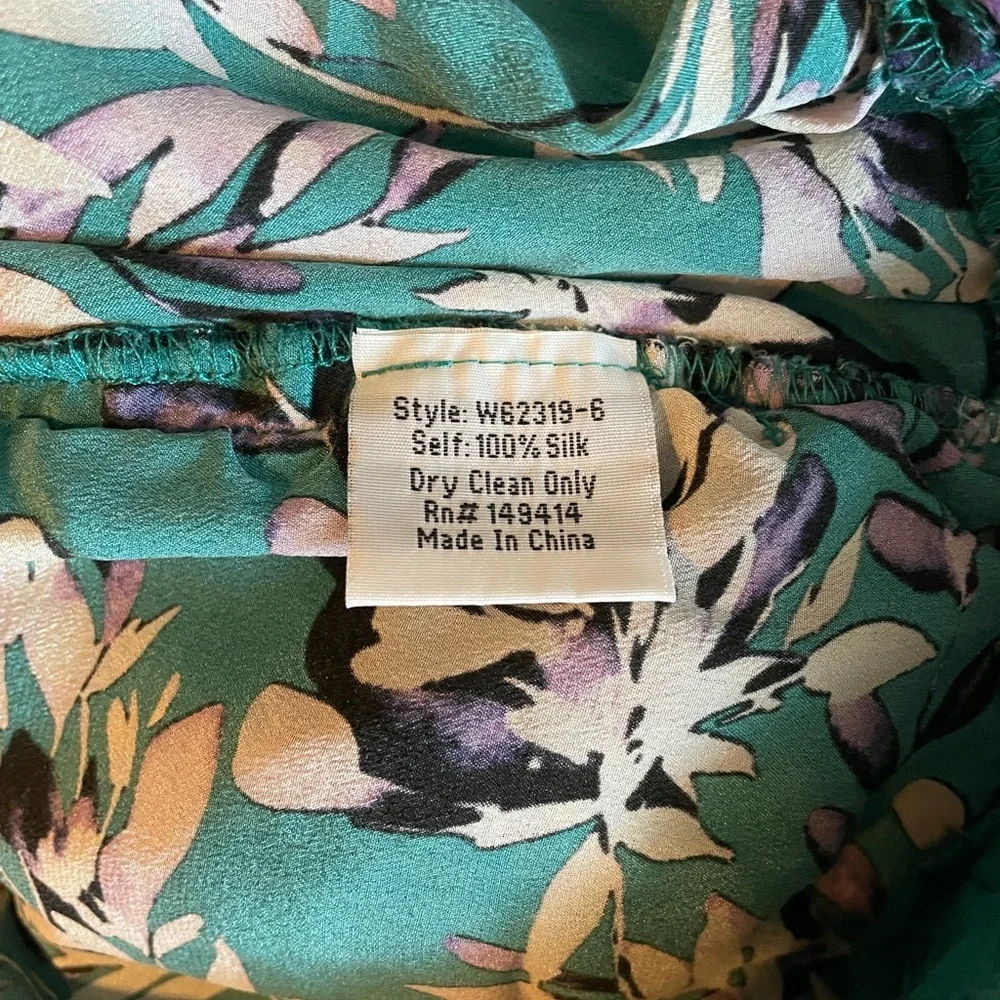 Johnny Was 100% Silk Floral Pants - Picture 2 of 7